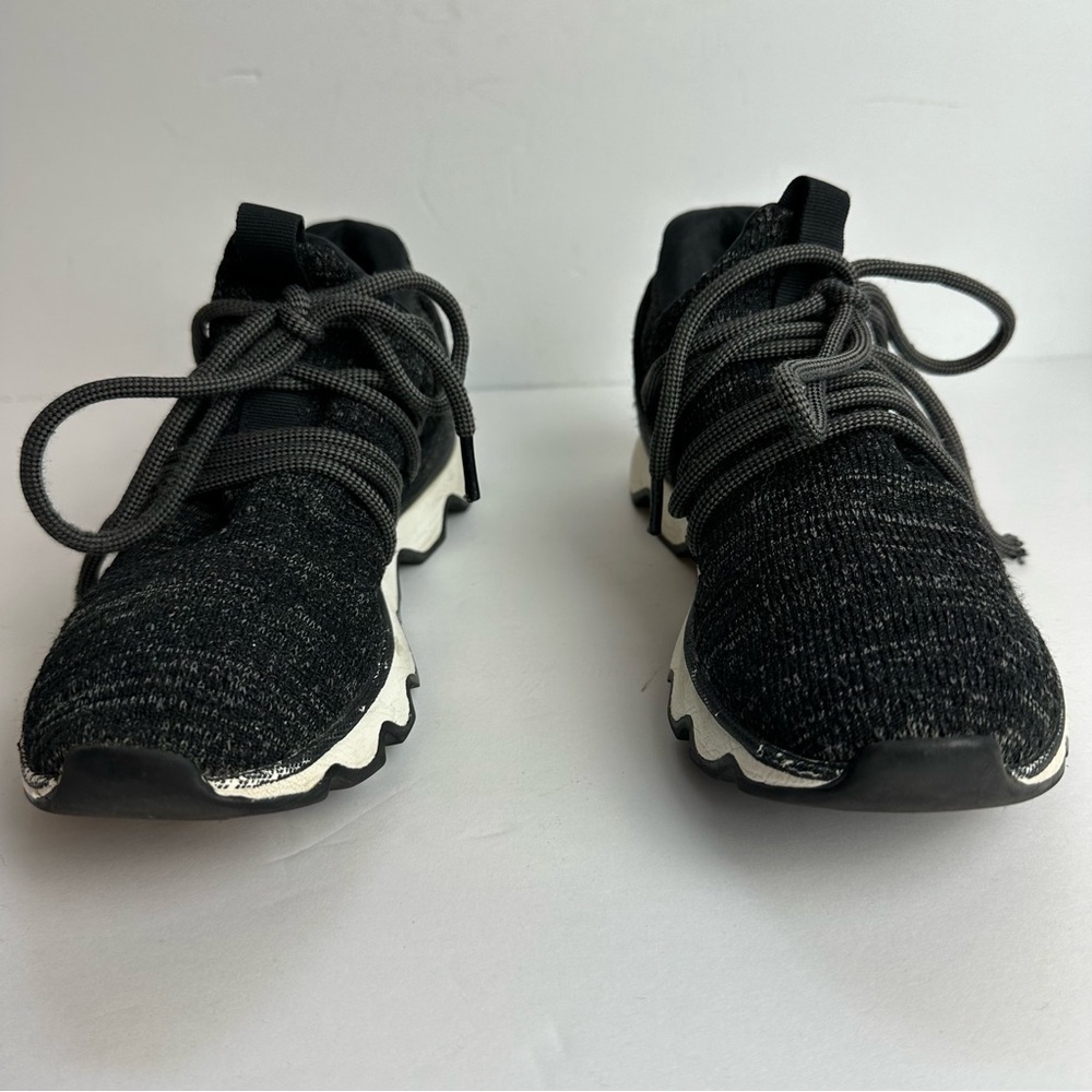 Sorel Kinetic Sneakers Women's Size 7.5 Shoes Black White Athleisure Athletic - Picture 5 of 10